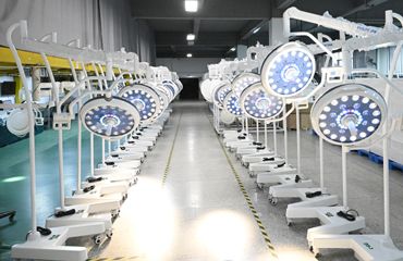 100 Advanced Multi-function Surgical Lights to European region